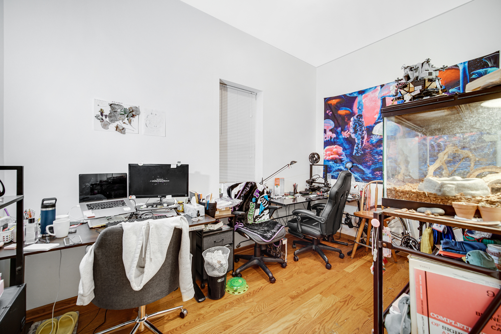 1420 N Western Avenue Unit: 2F
