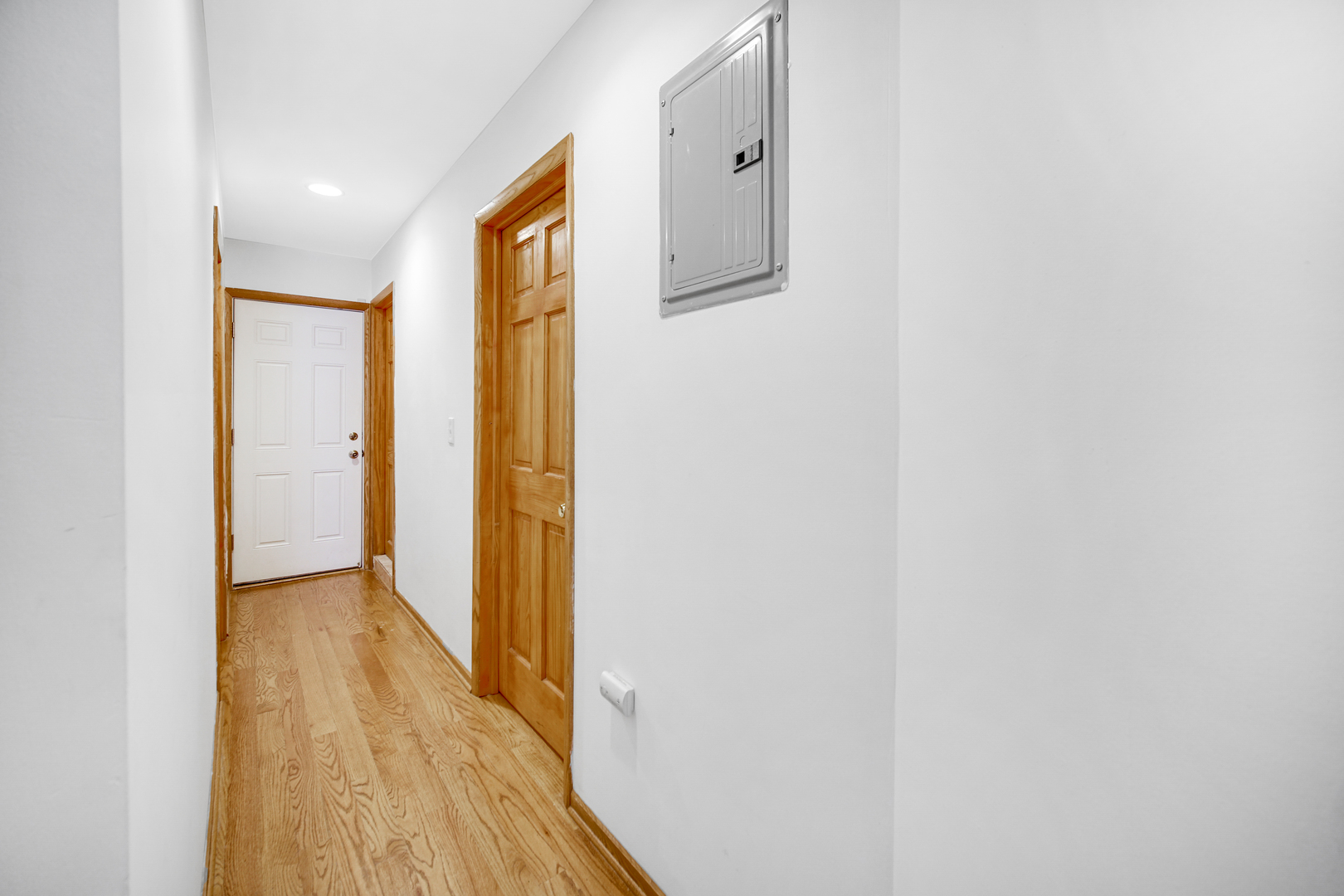 1420 N Western Avenue Unit: 2F