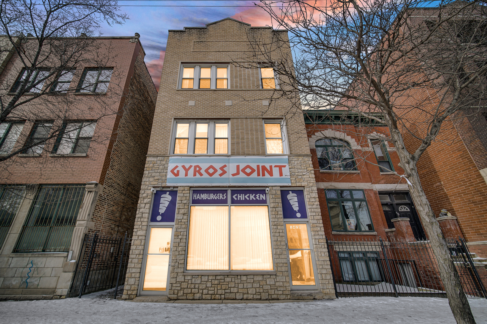 1420 N Western Avenue Unit: 2F