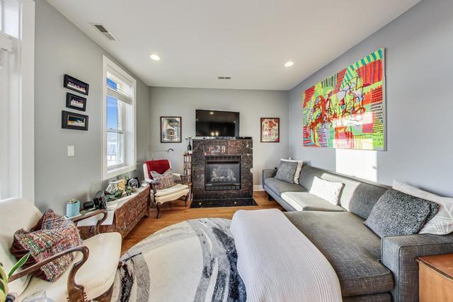 3715 N Elston Avenue Unit: 3