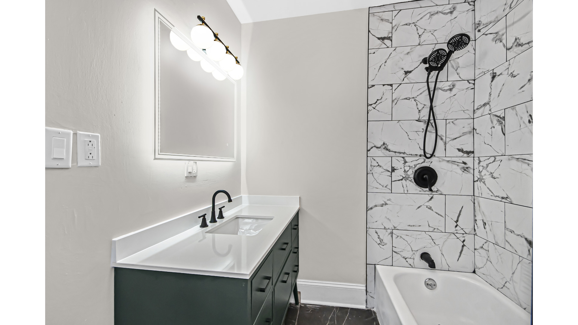 1337 N Western Avenue Unit: 3