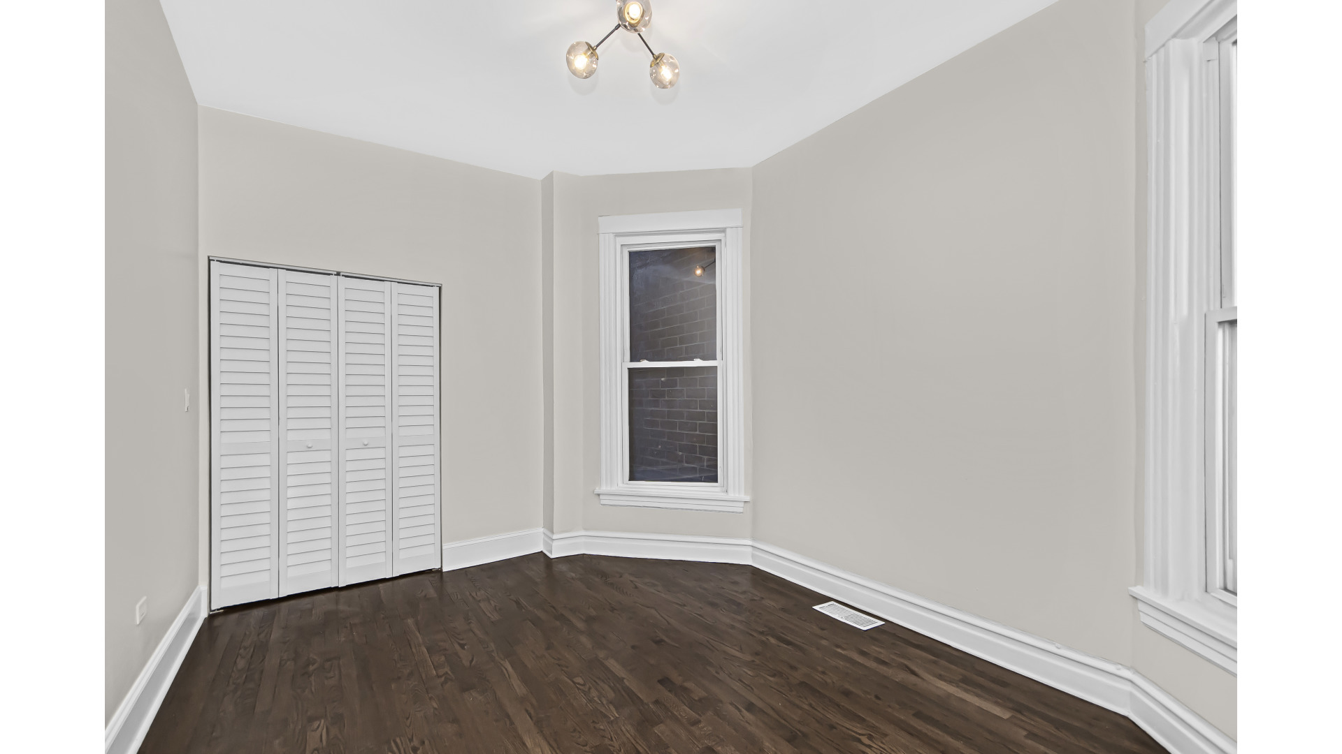1337 N Western Avenue Unit: 3