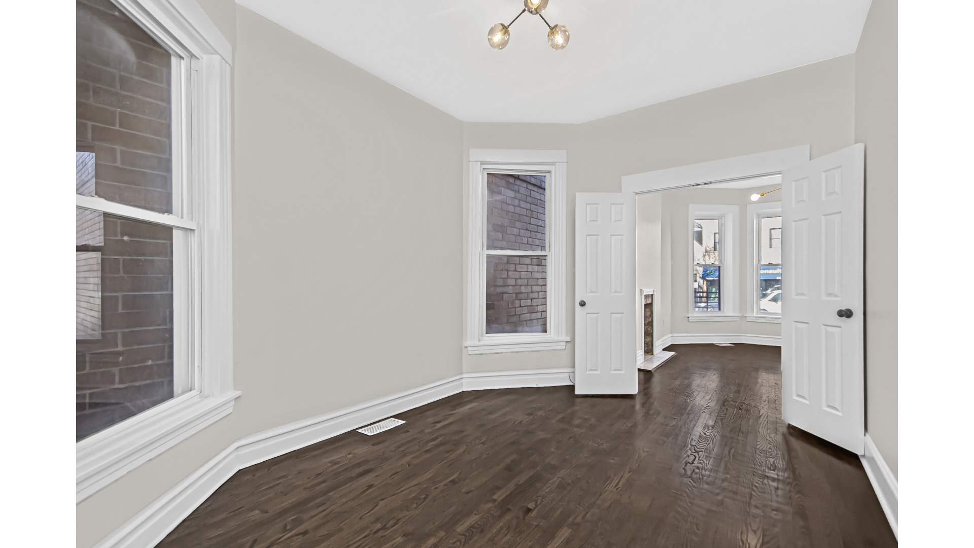 1337 N Western Avenue Unit: 3
