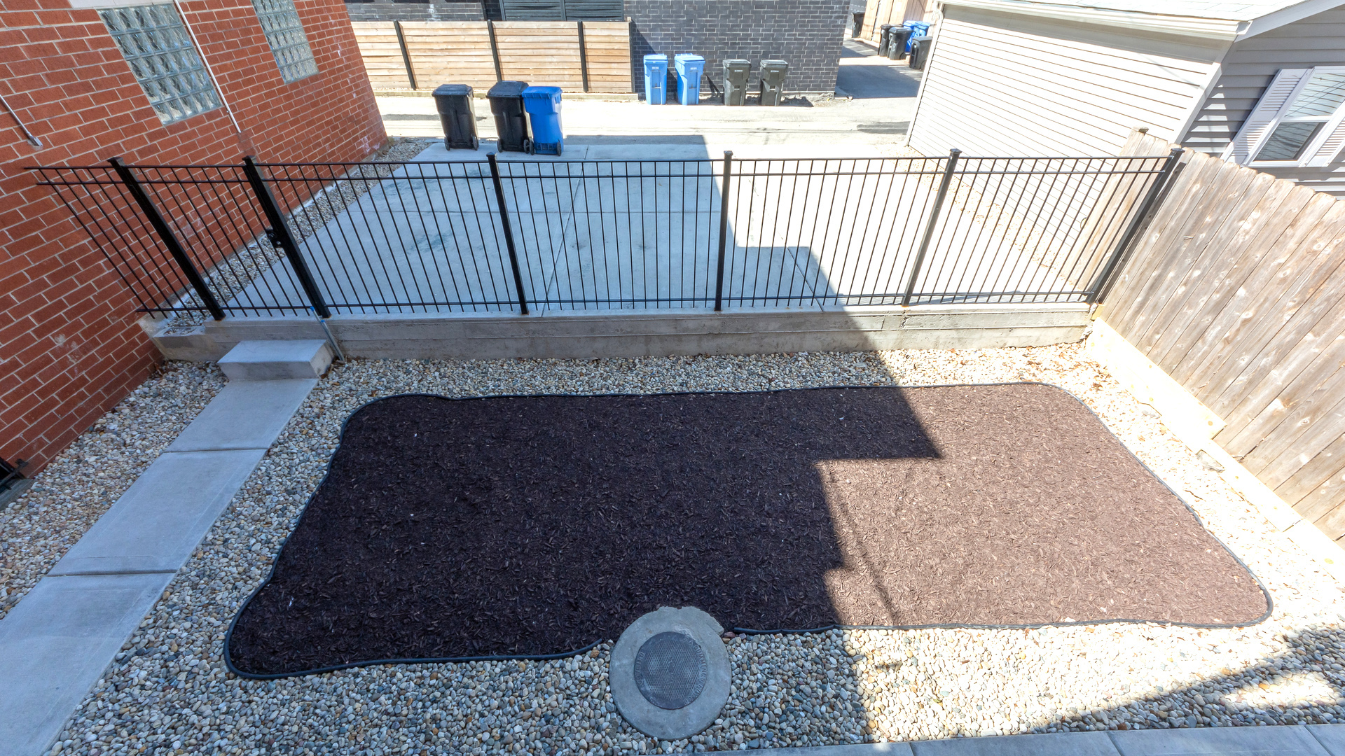 2036 N Hoyne Avenue Unit: 2