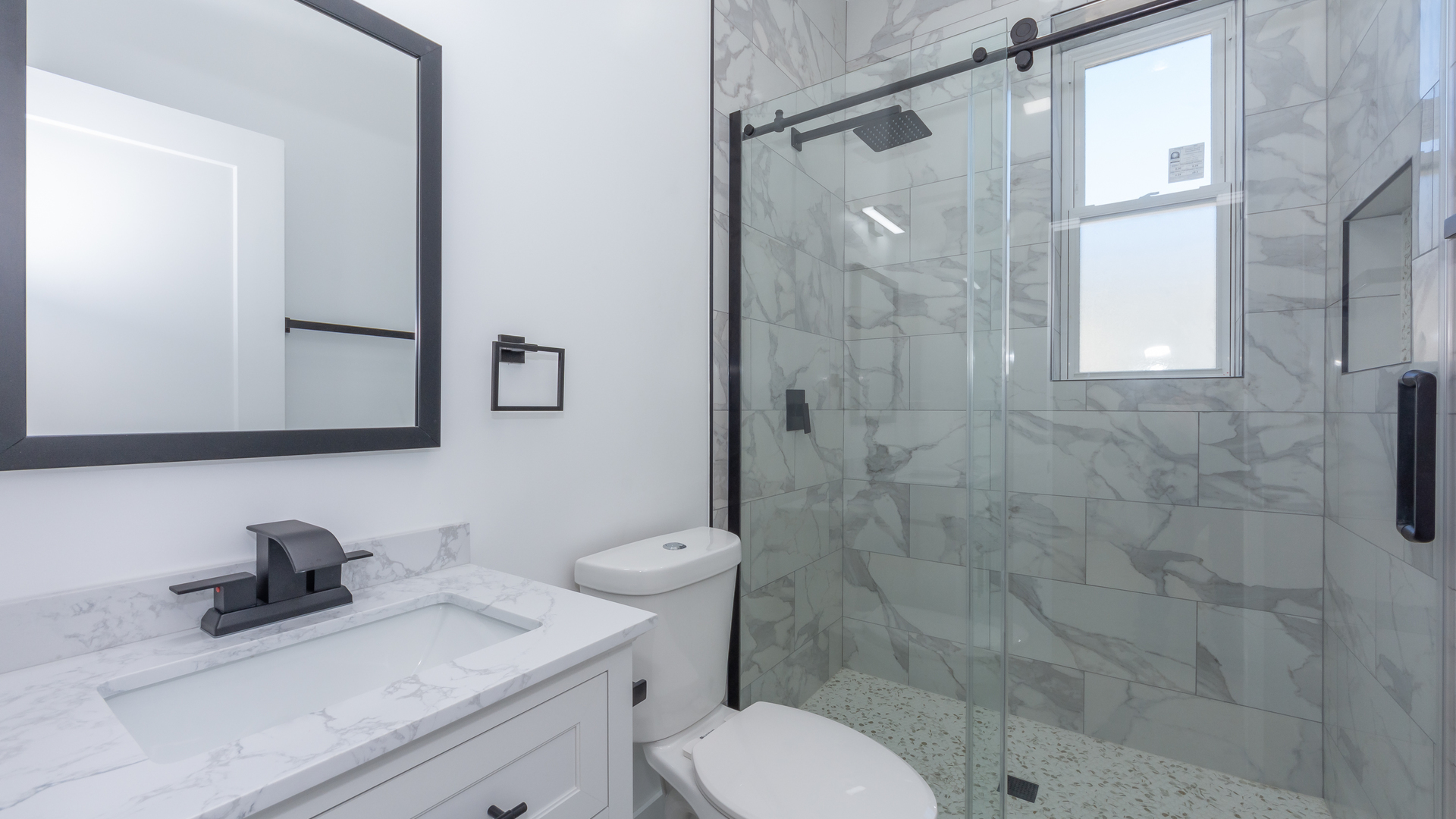 2036 N Hoyne Avenue Unit: 3