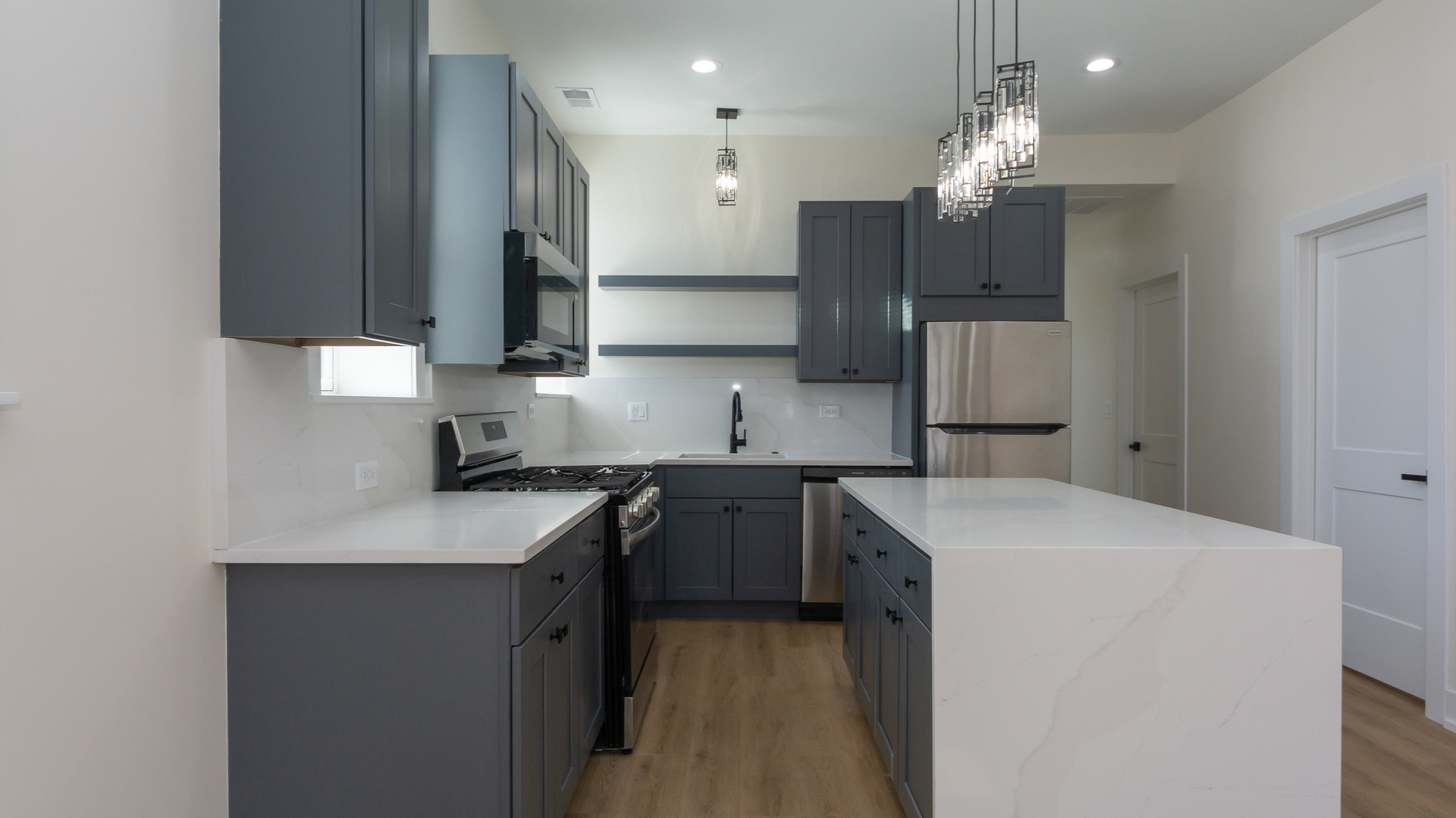 2036 N Hoyne Avenue Unit: 3
