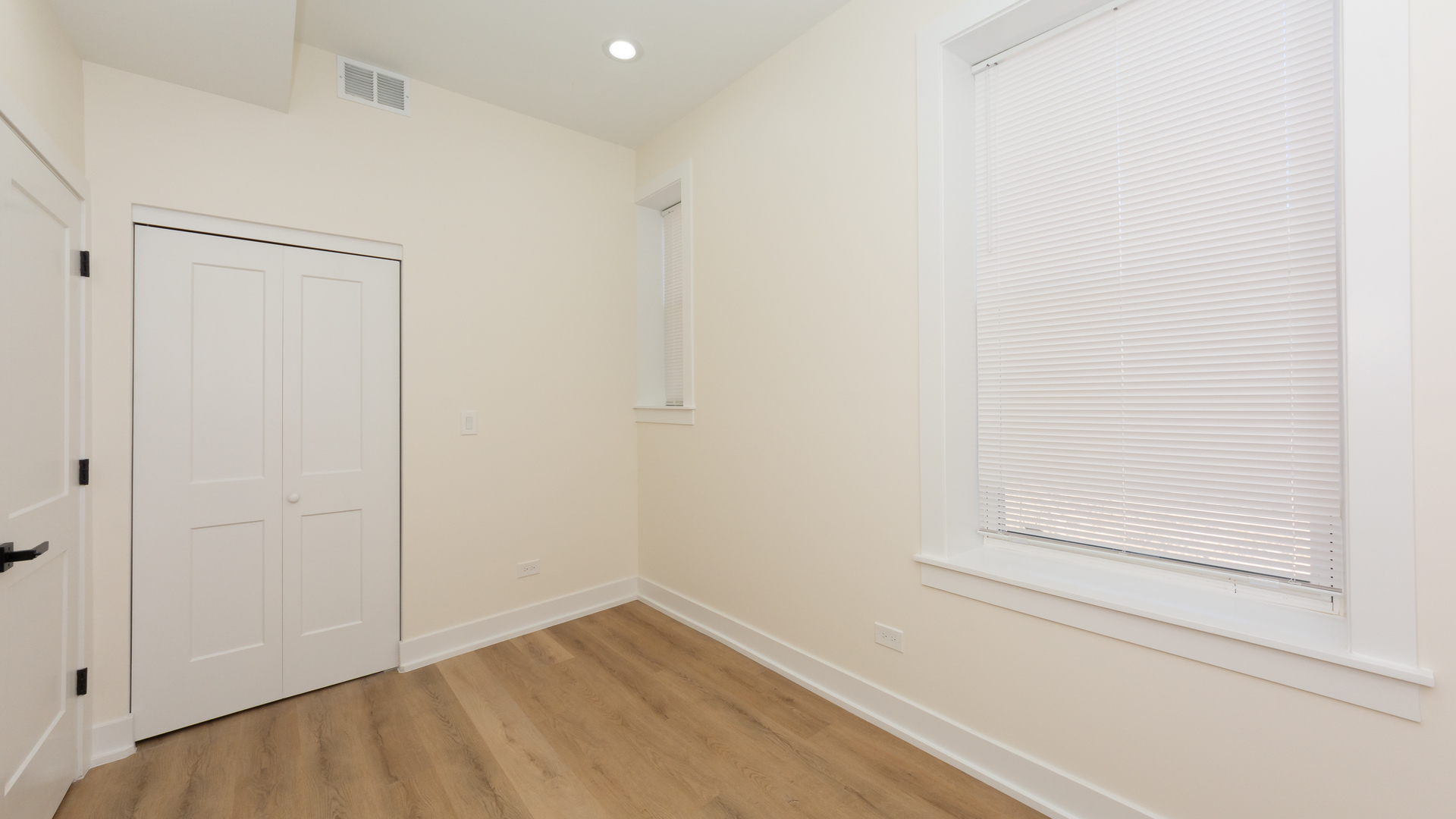 2036 N Hoyne Avenue Unit: 3