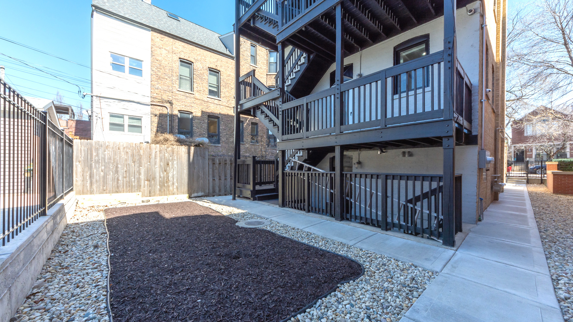 2036 N Hoyne Avenue Unit: 3