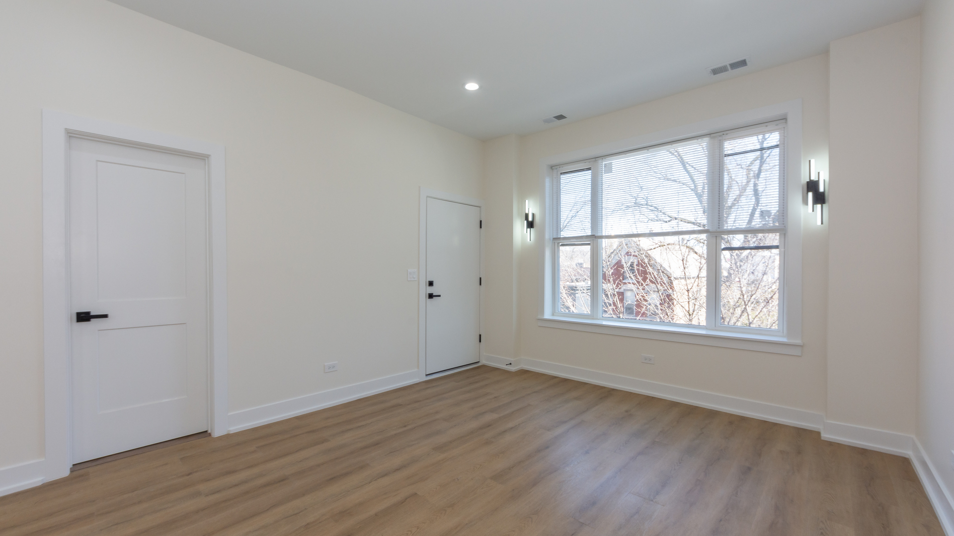 2036 N Hoyne Avenue Unit: 3