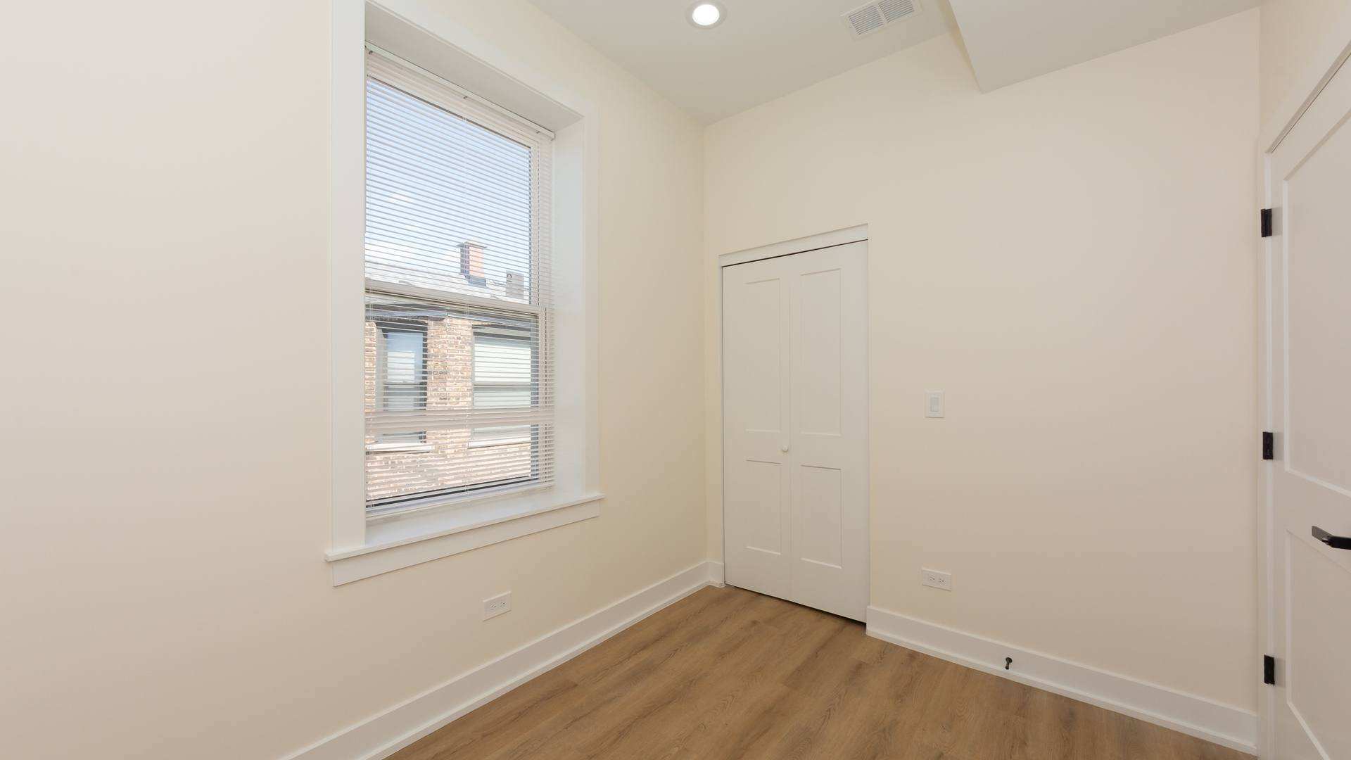2036 N Hoyne Avenue Unit: 3