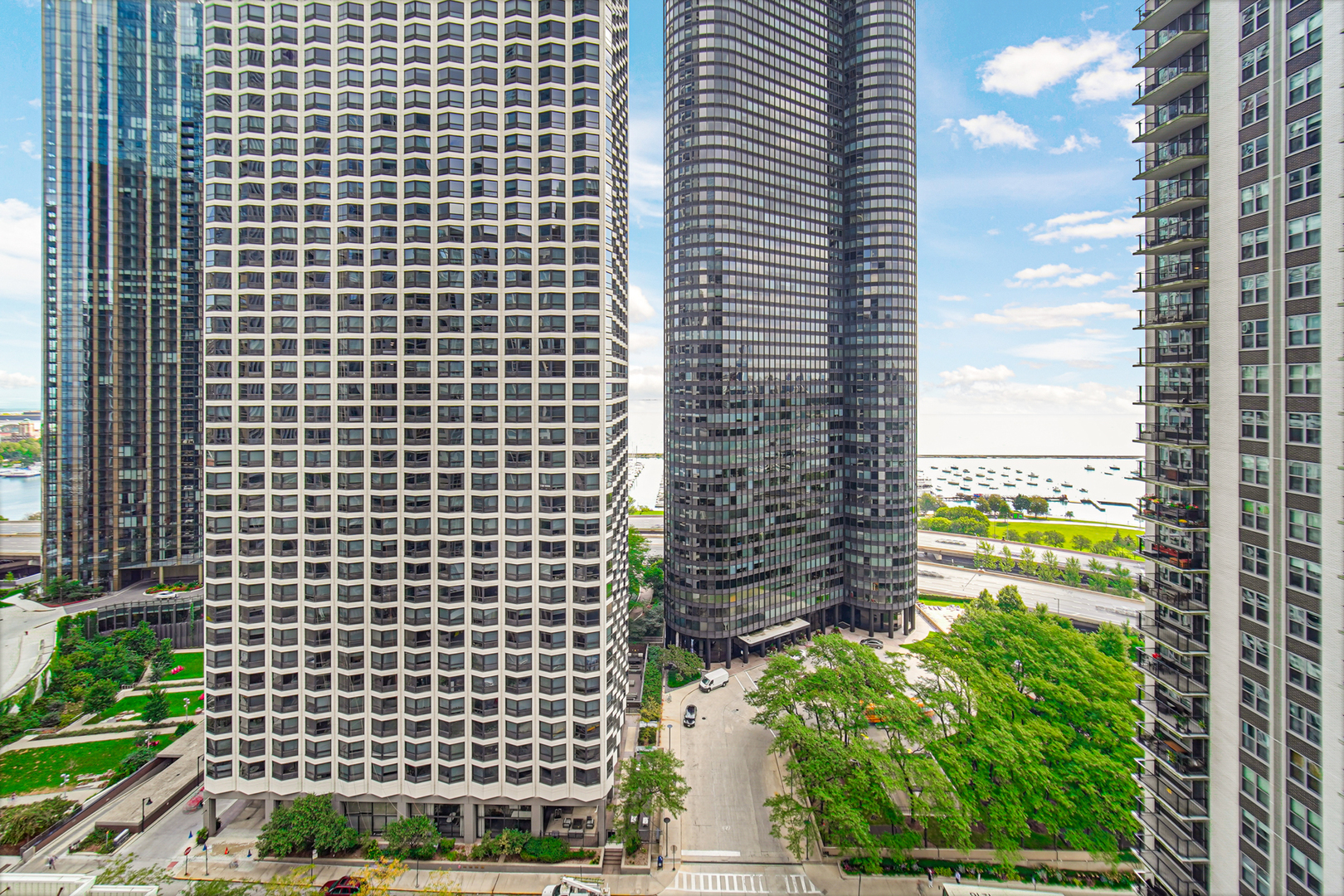 400 E Randolph Street Unit: 2527