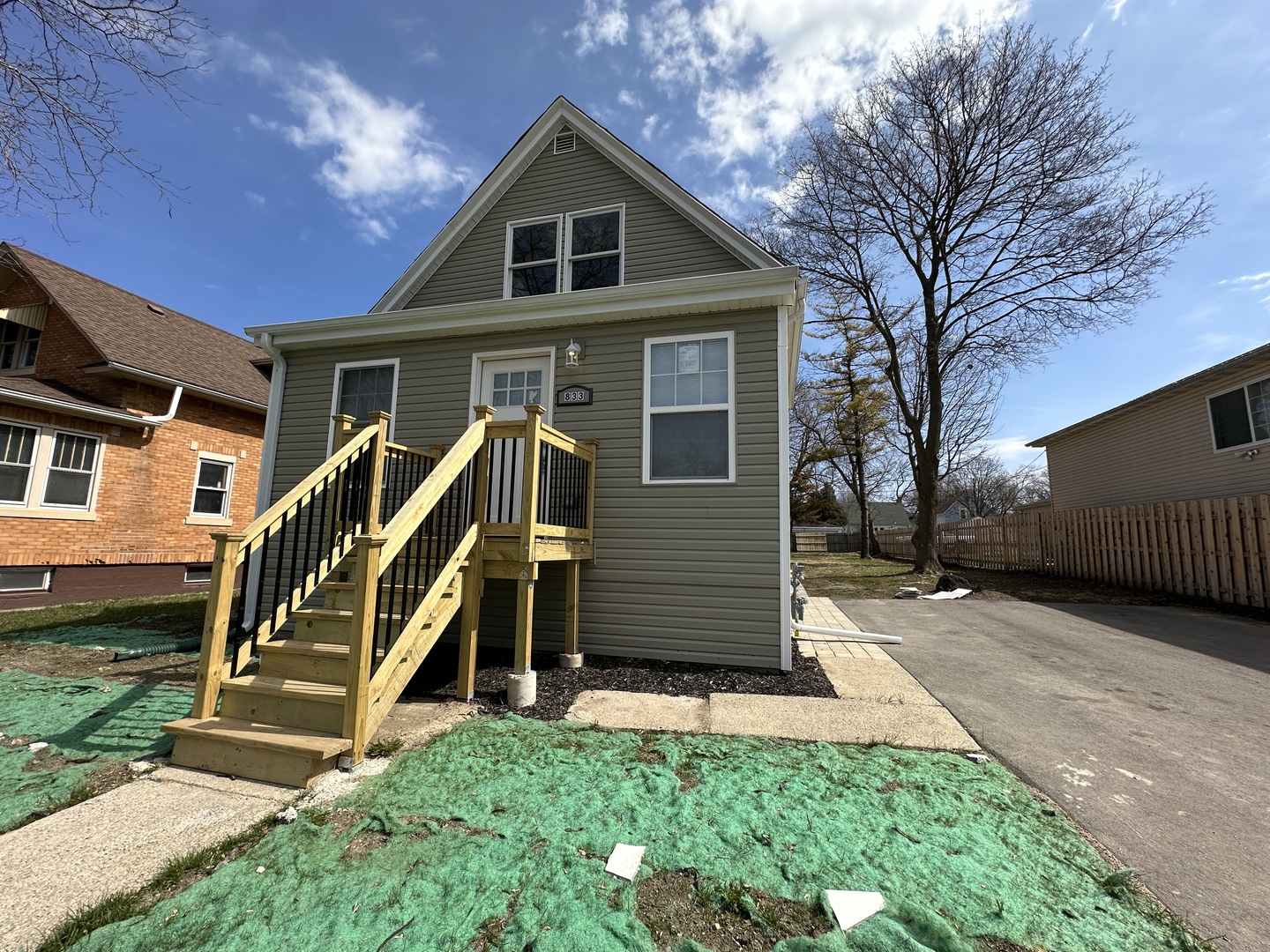 833 Prescott Street