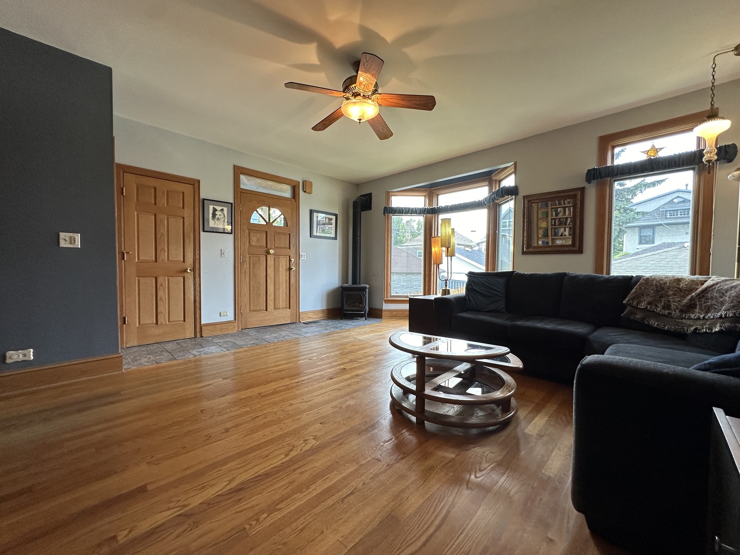 4024 W Waveland Avenue