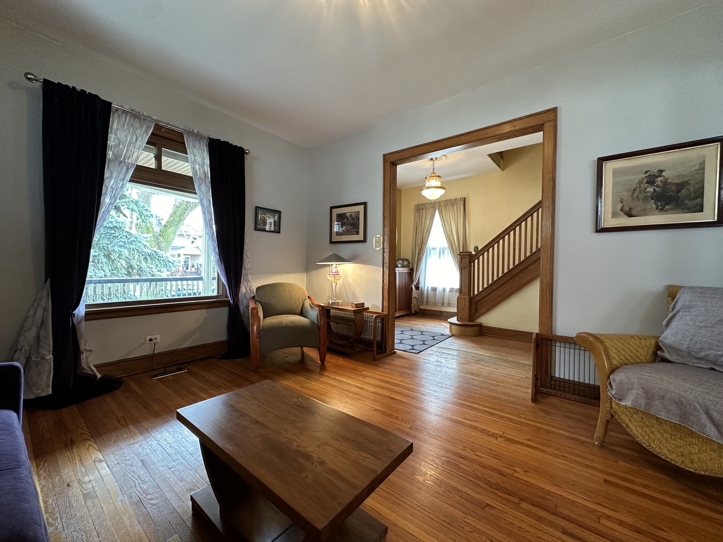 4024 W Waveland Avenue