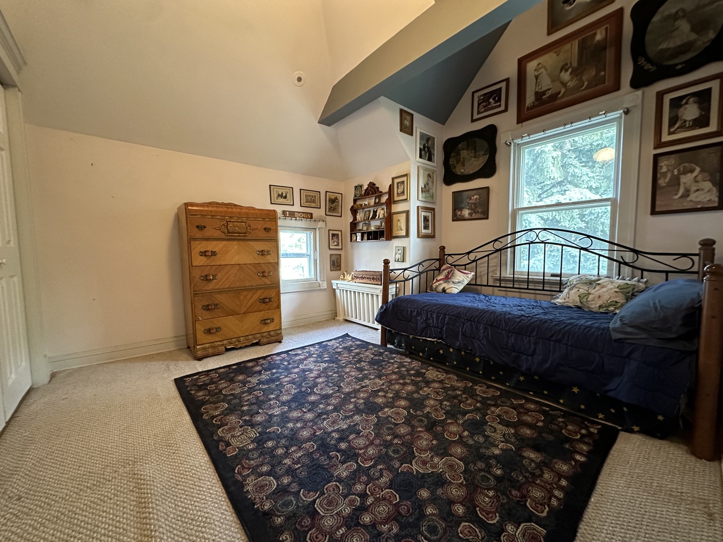 4024 W Waveland Avenue