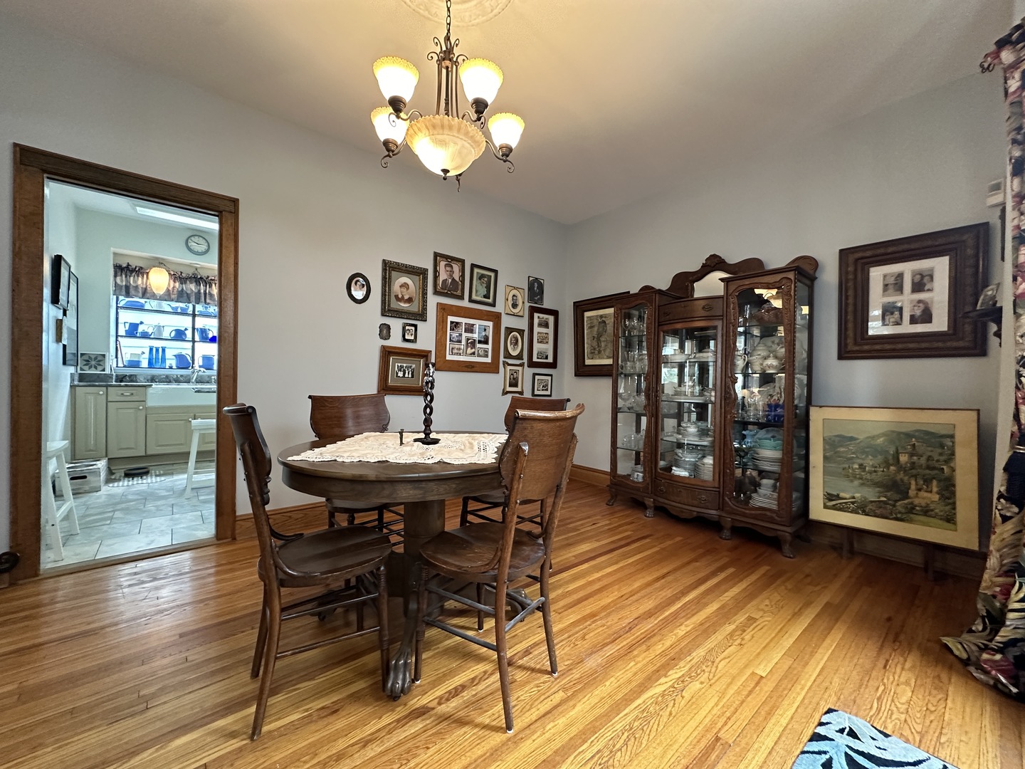 4024 W Waveland Avenue