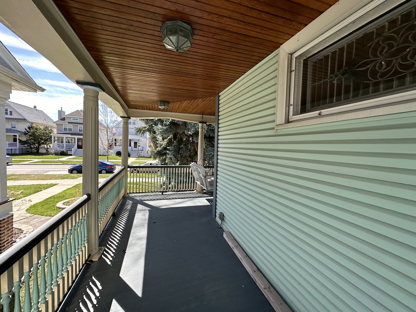 4024 W Waveland Avenue