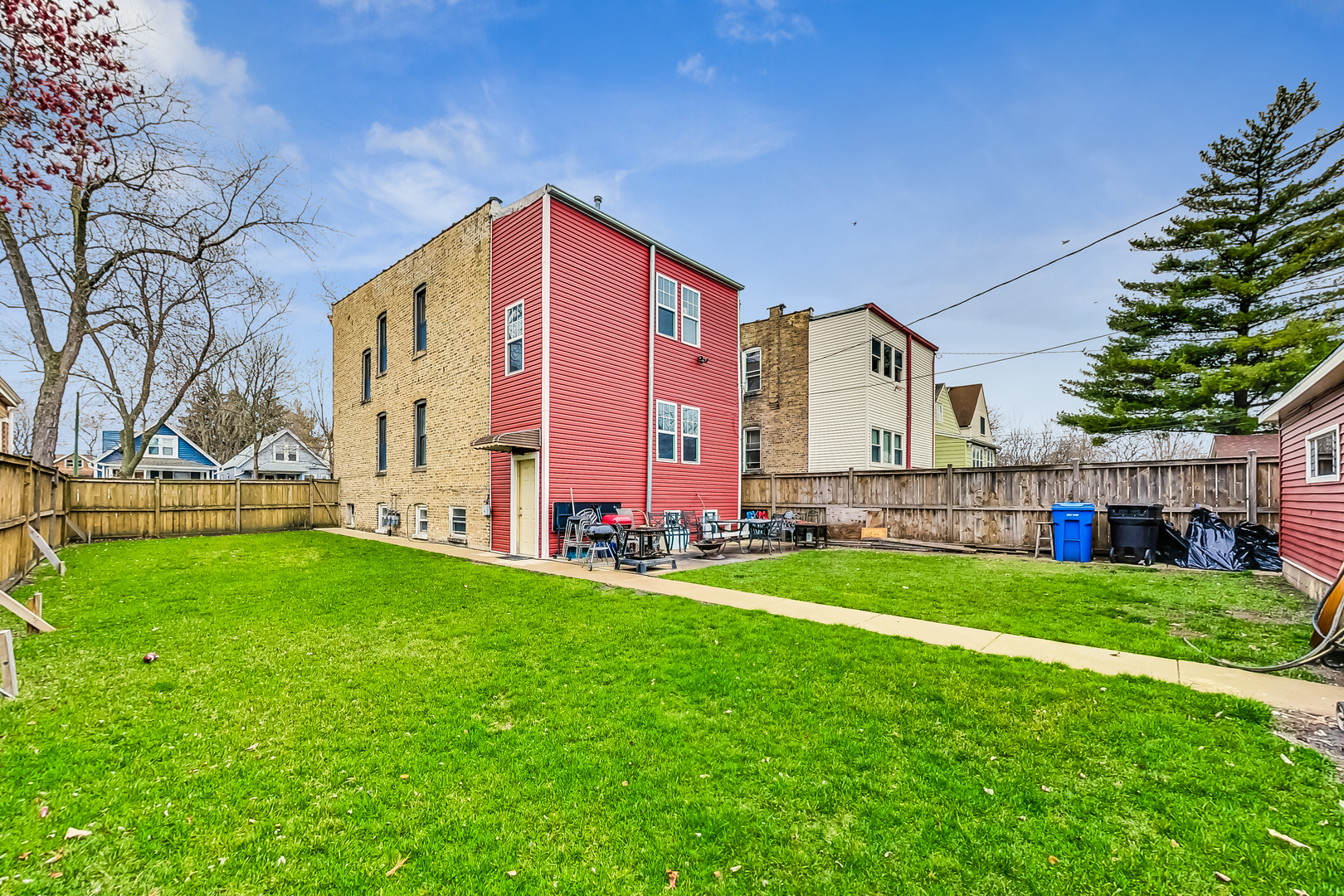 4332 W Henderson Street