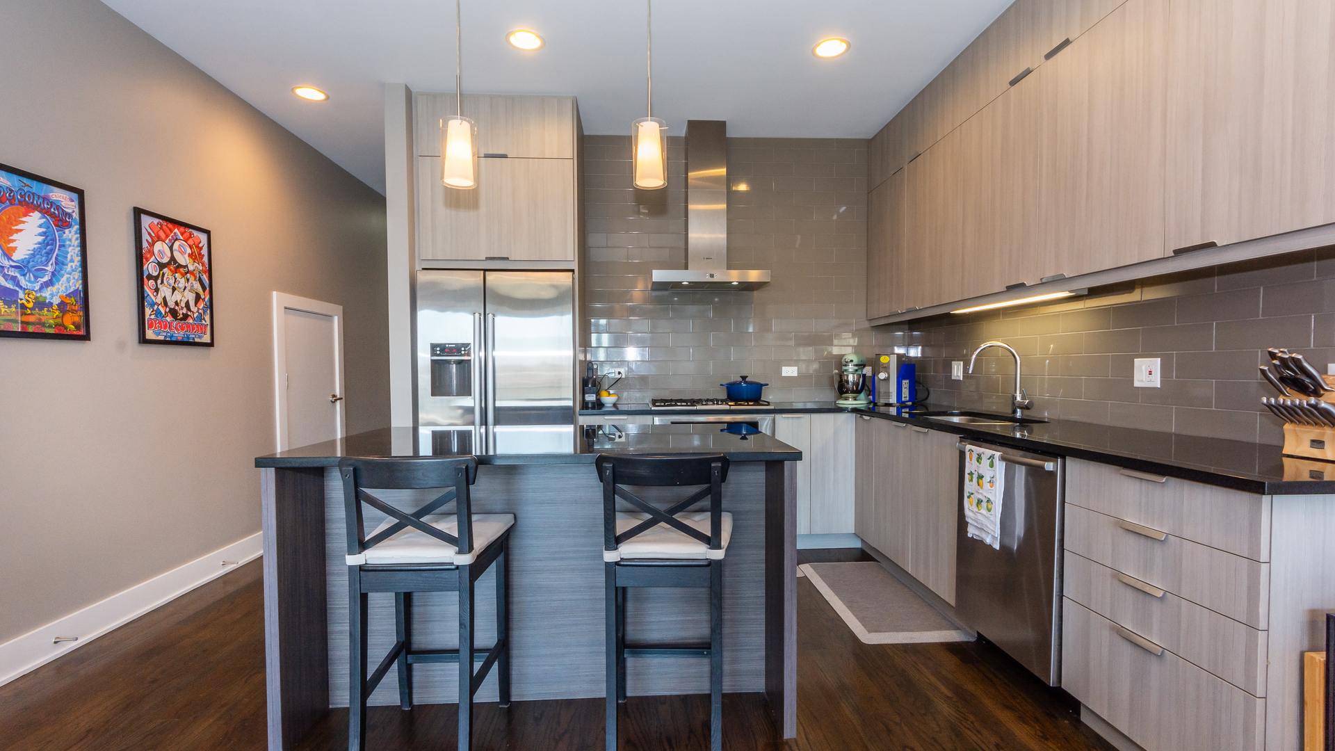 925 N Hermitage Avenue Unit: 2