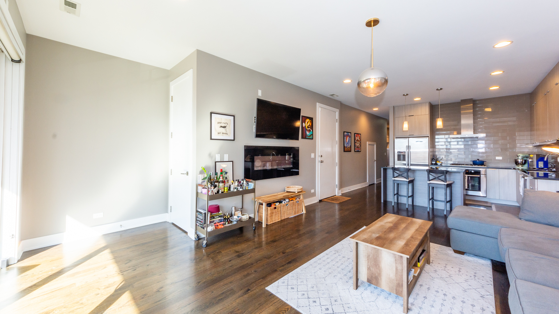 925 N Hermitage Avenue Unit: 2
