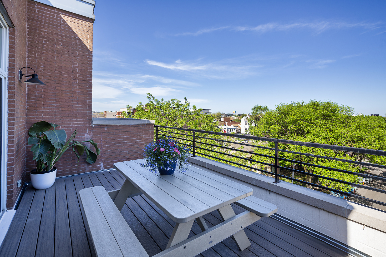 1872 N Damen Avenue Unit: PH