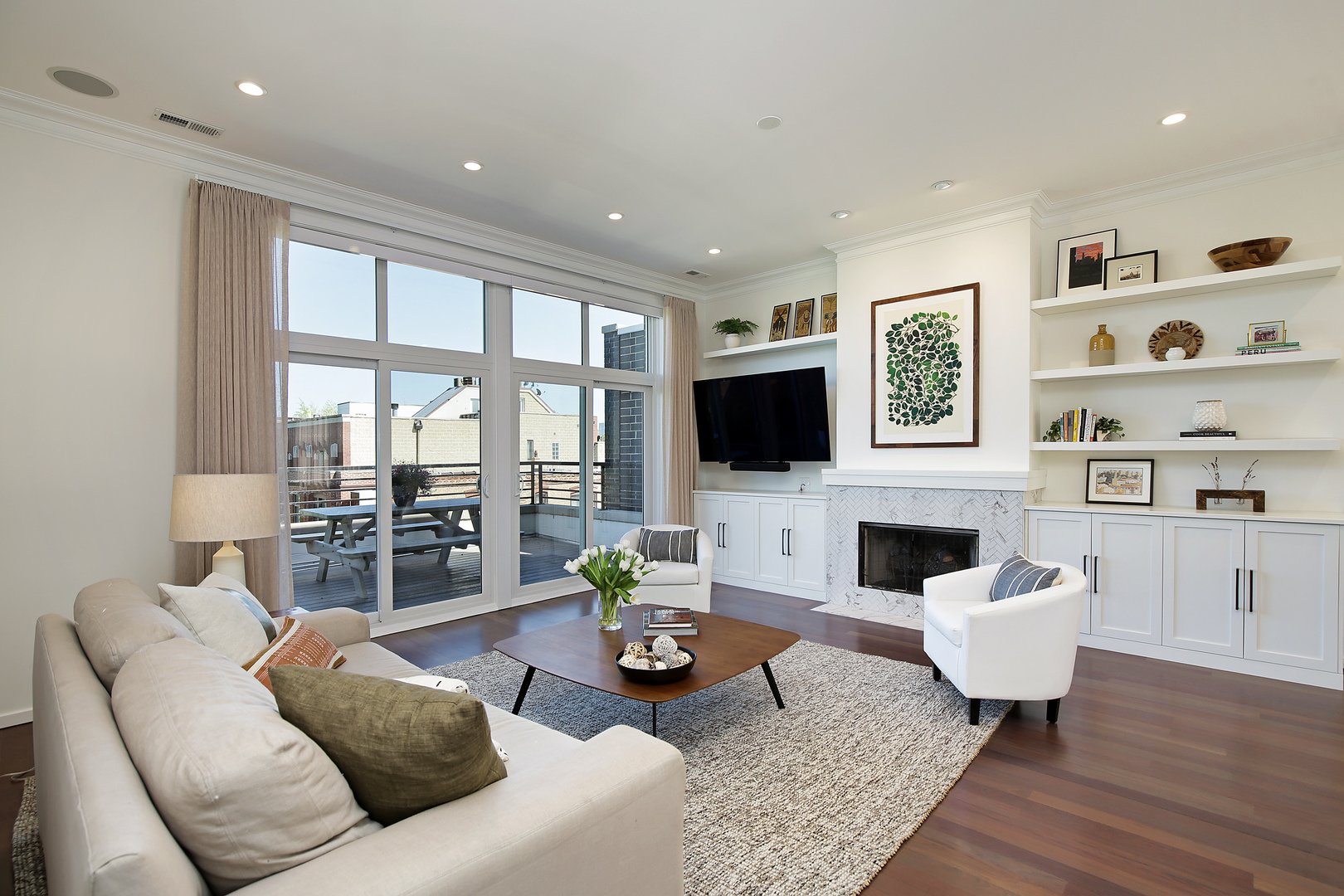 1872 N Damen Avenue Unit: PH