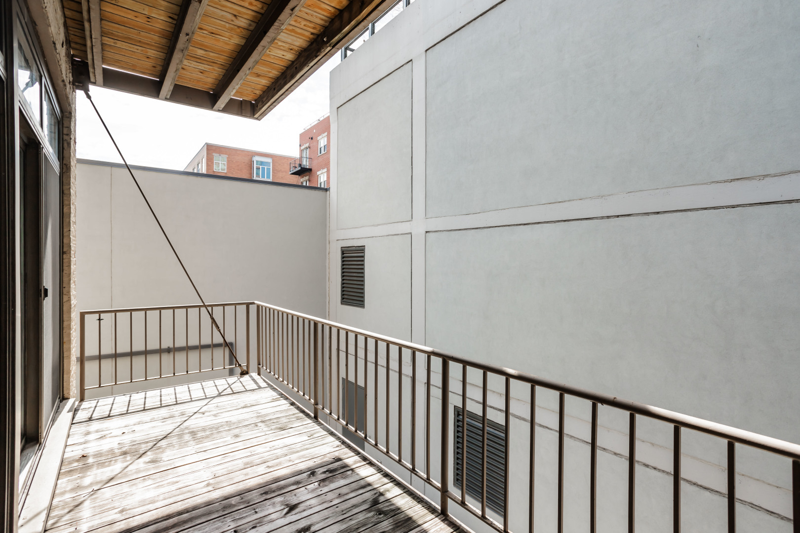 14 N Sangamon Street Unit: 206