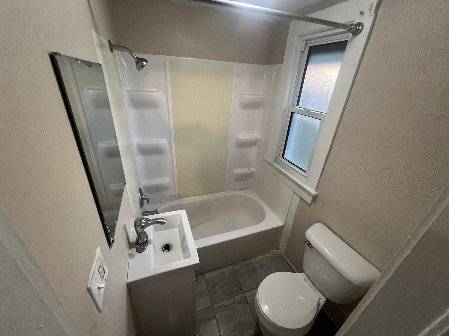 307 S 4th Avenue Unit: 3