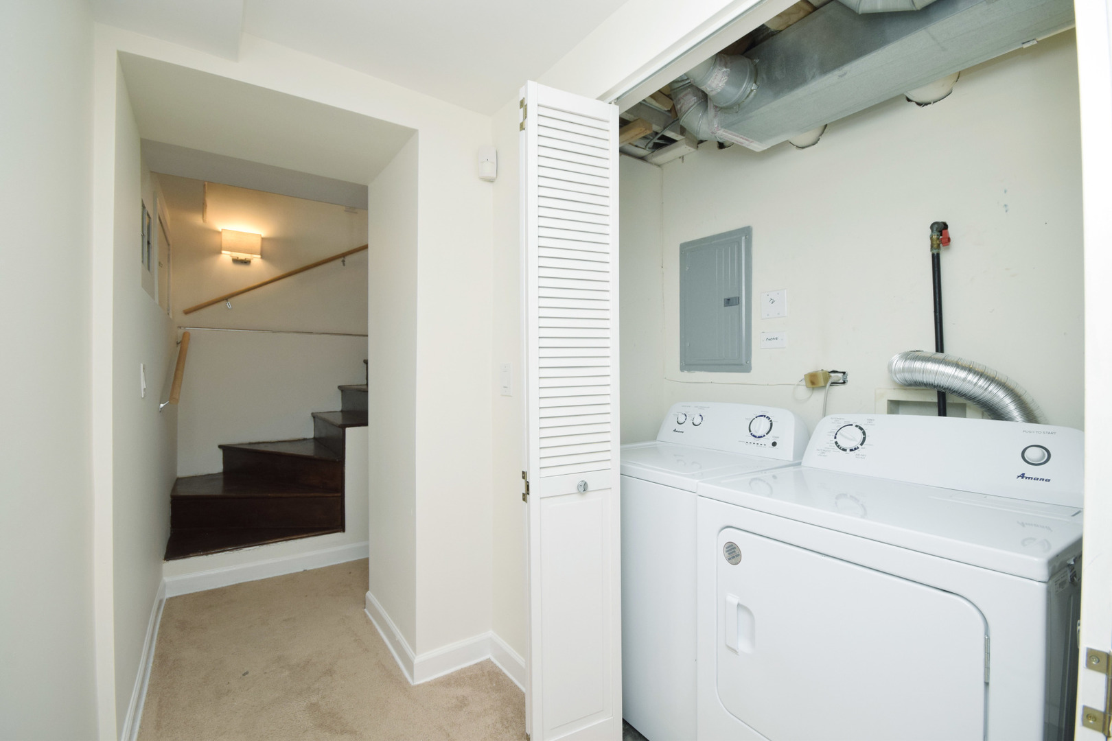 2702 N Artesian Avenue Unit: 1