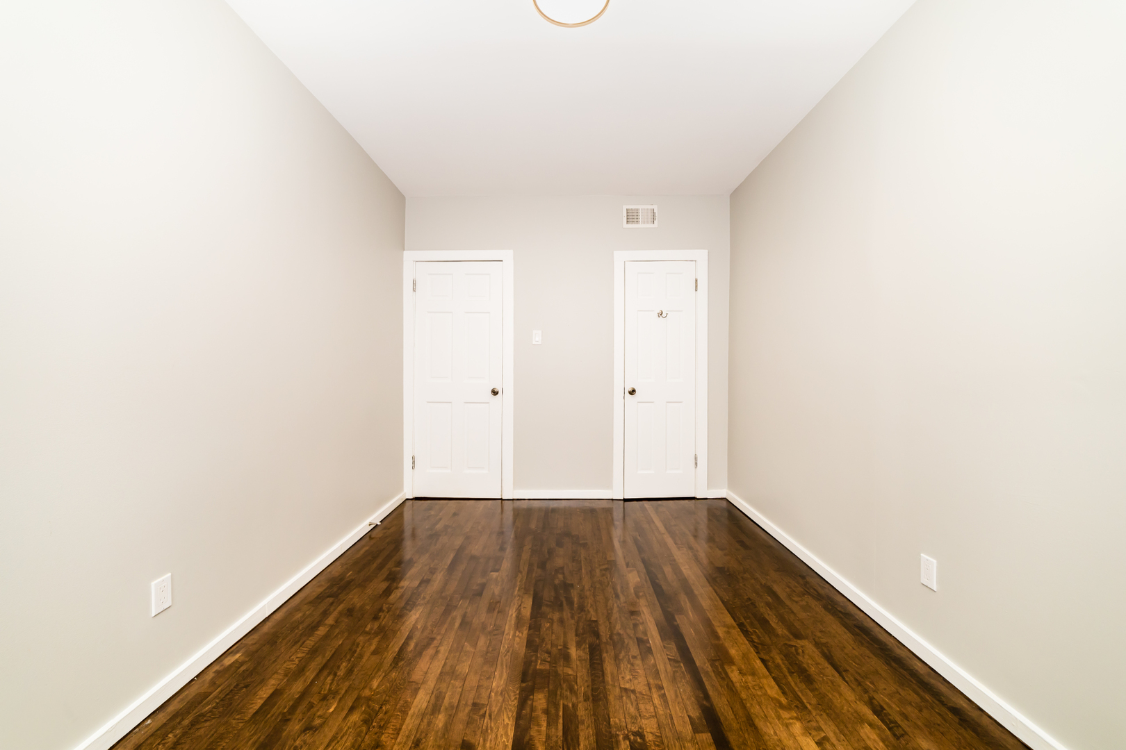 2630 N Fairfield Avenue Unit: 1F