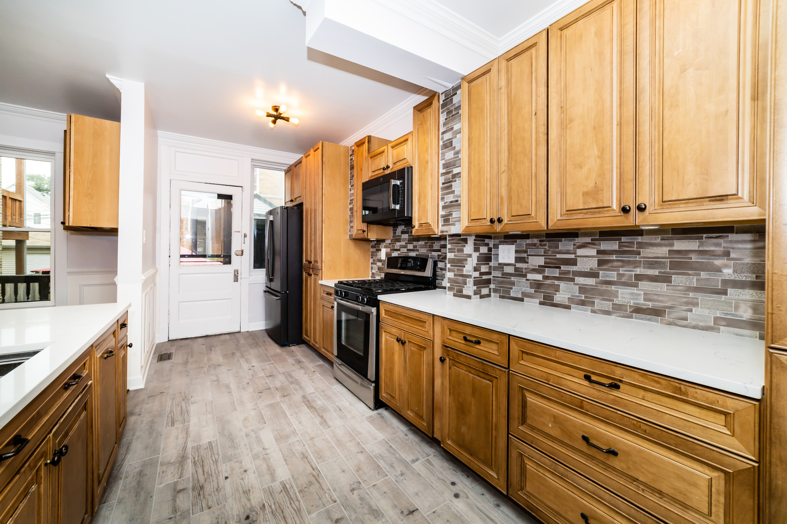 2630 N Fairfield Avenue Unit: 1F