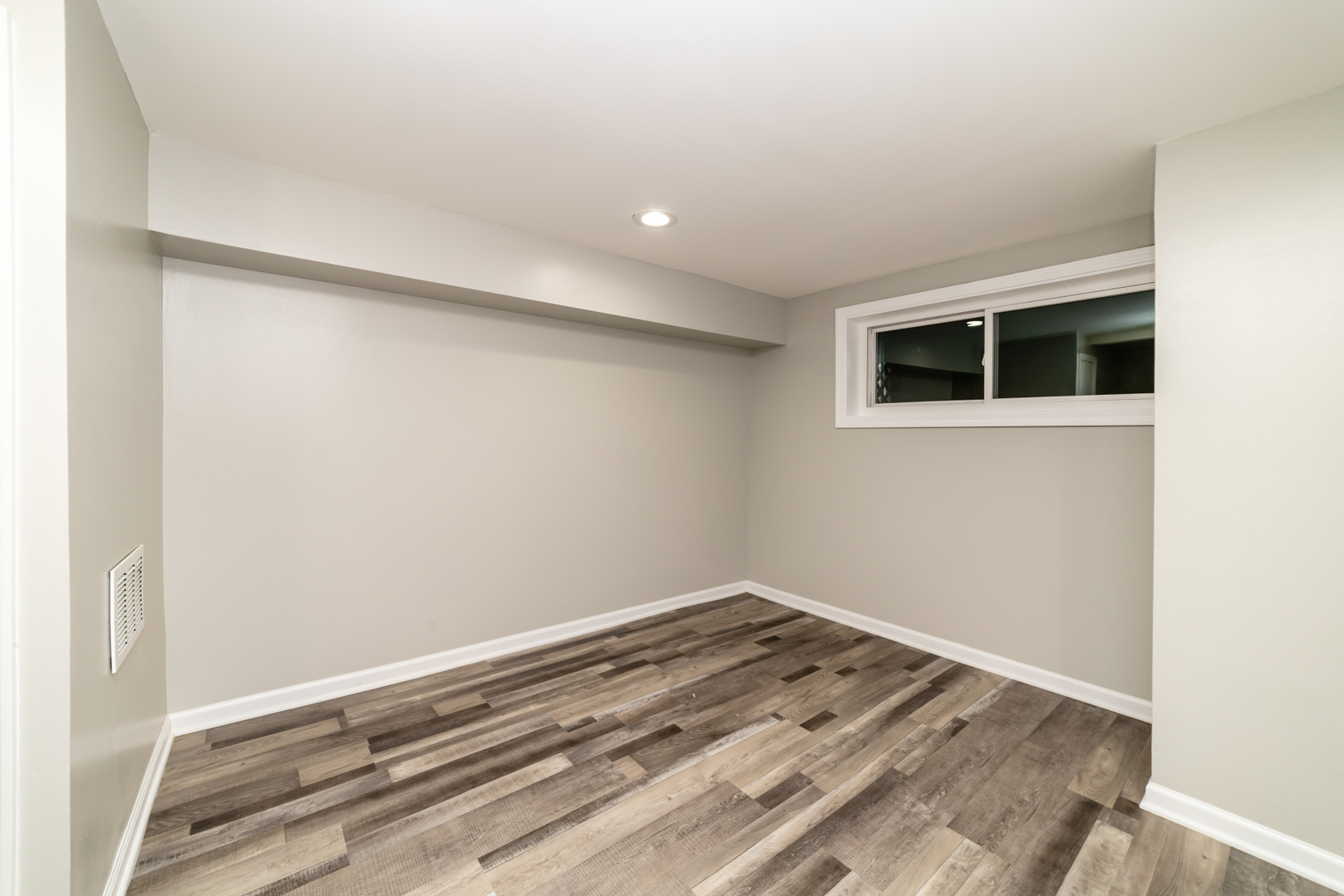 2630 N Fairfield Avenue Unit: 1F