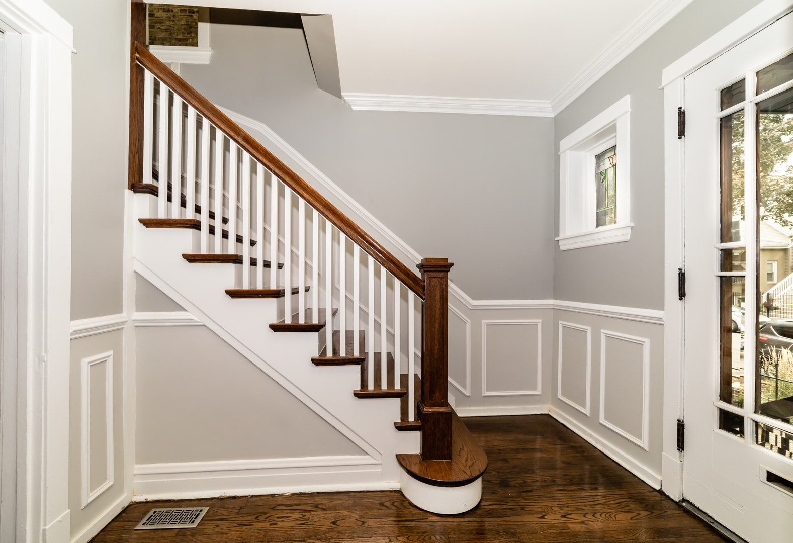 2630 N Fairfield Avenue Unit: 1F