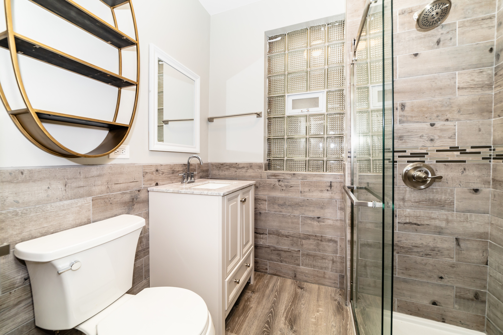 2630 N Fairfield Avenue Unit: 1F
