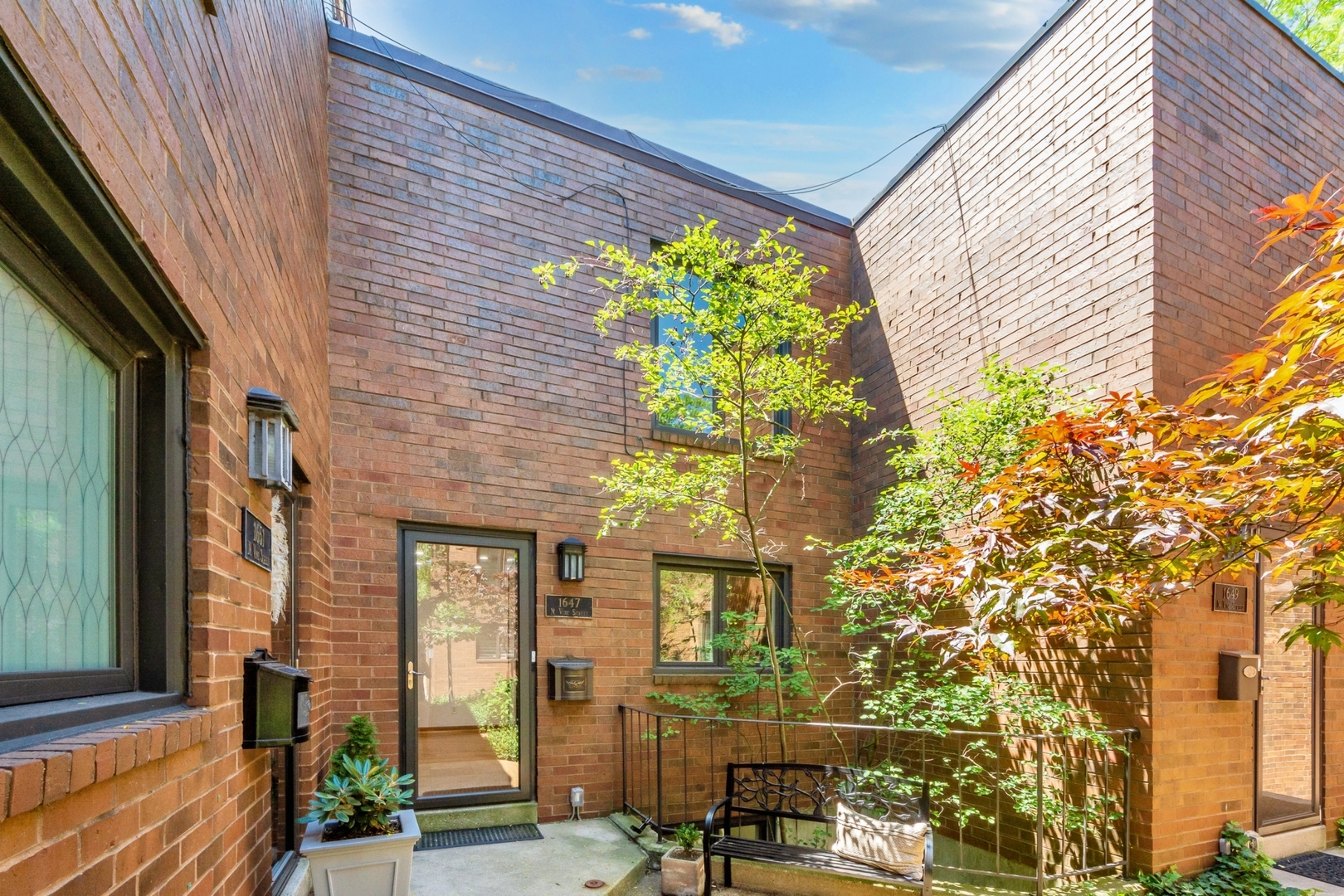 1647 N Vine Street