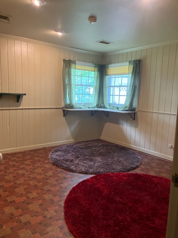 4939 Spring Road
