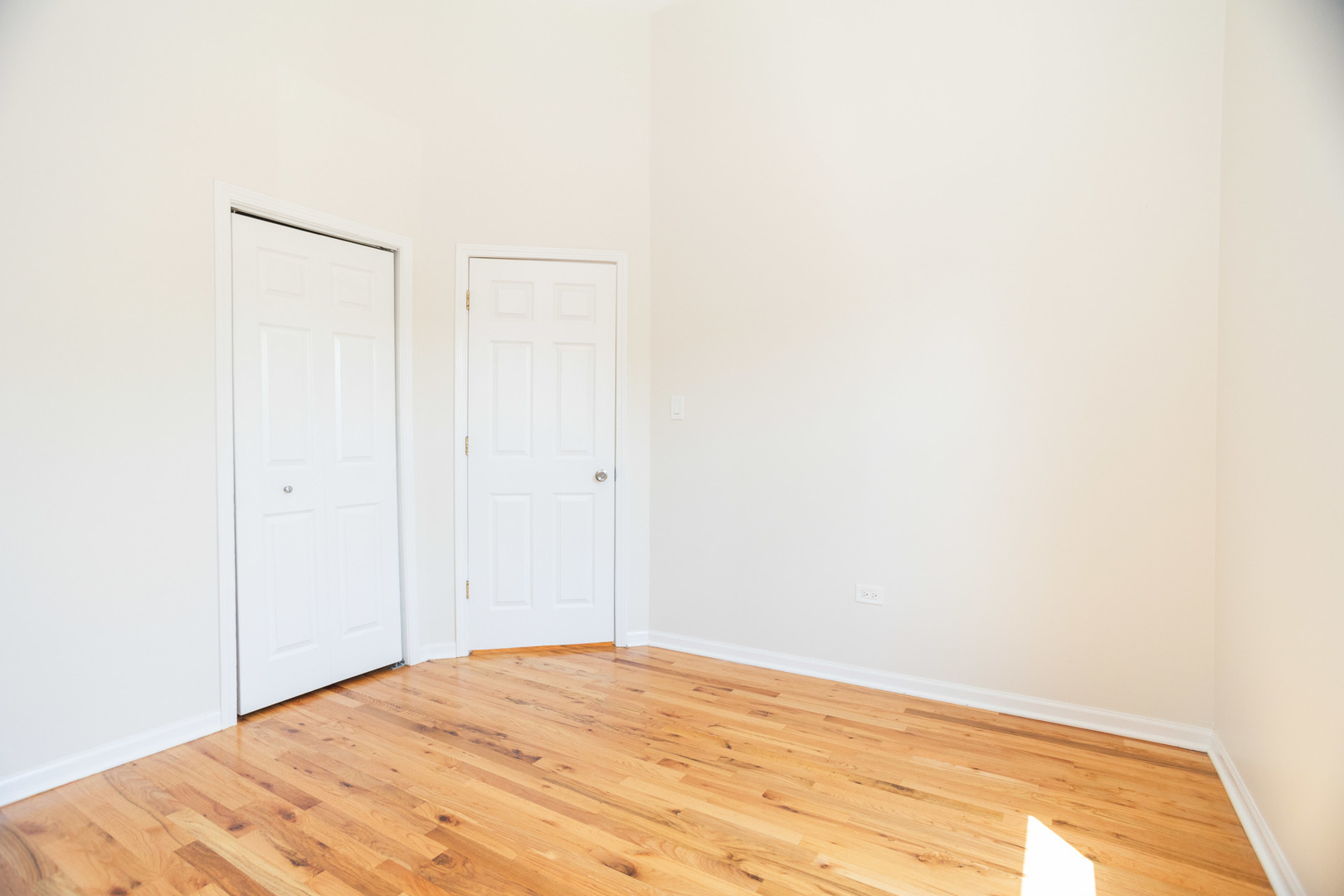 3015 N LEAVITT Street Unit: 3E