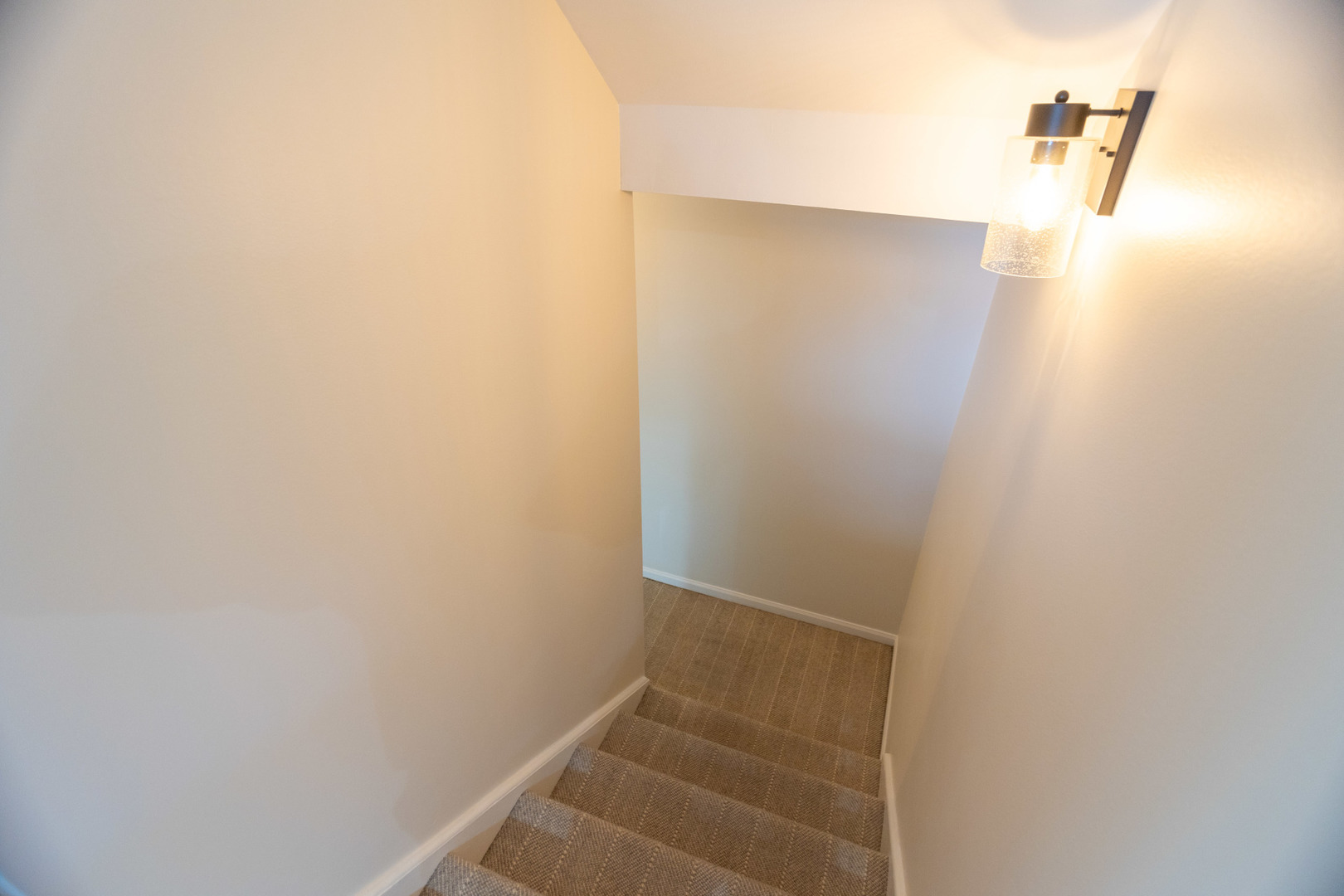 3015 N LEAVITT Street Unit: 3E