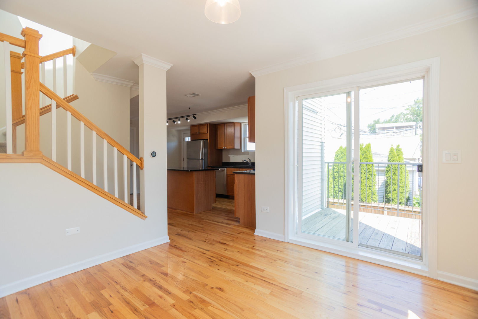3015 N LEAVITT Street Unit: 3E