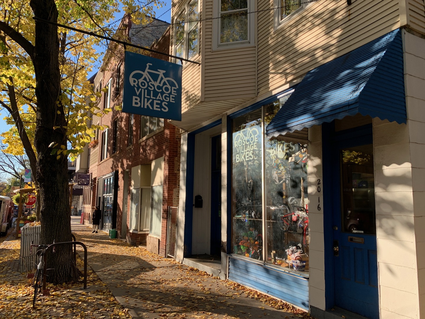 3015 N LEAVITT Street Unit: 3E