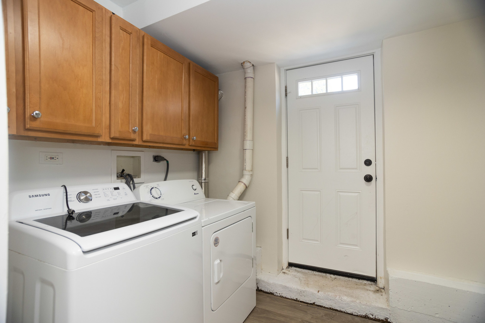 3015 N LEAVITT Street Unit: 3E