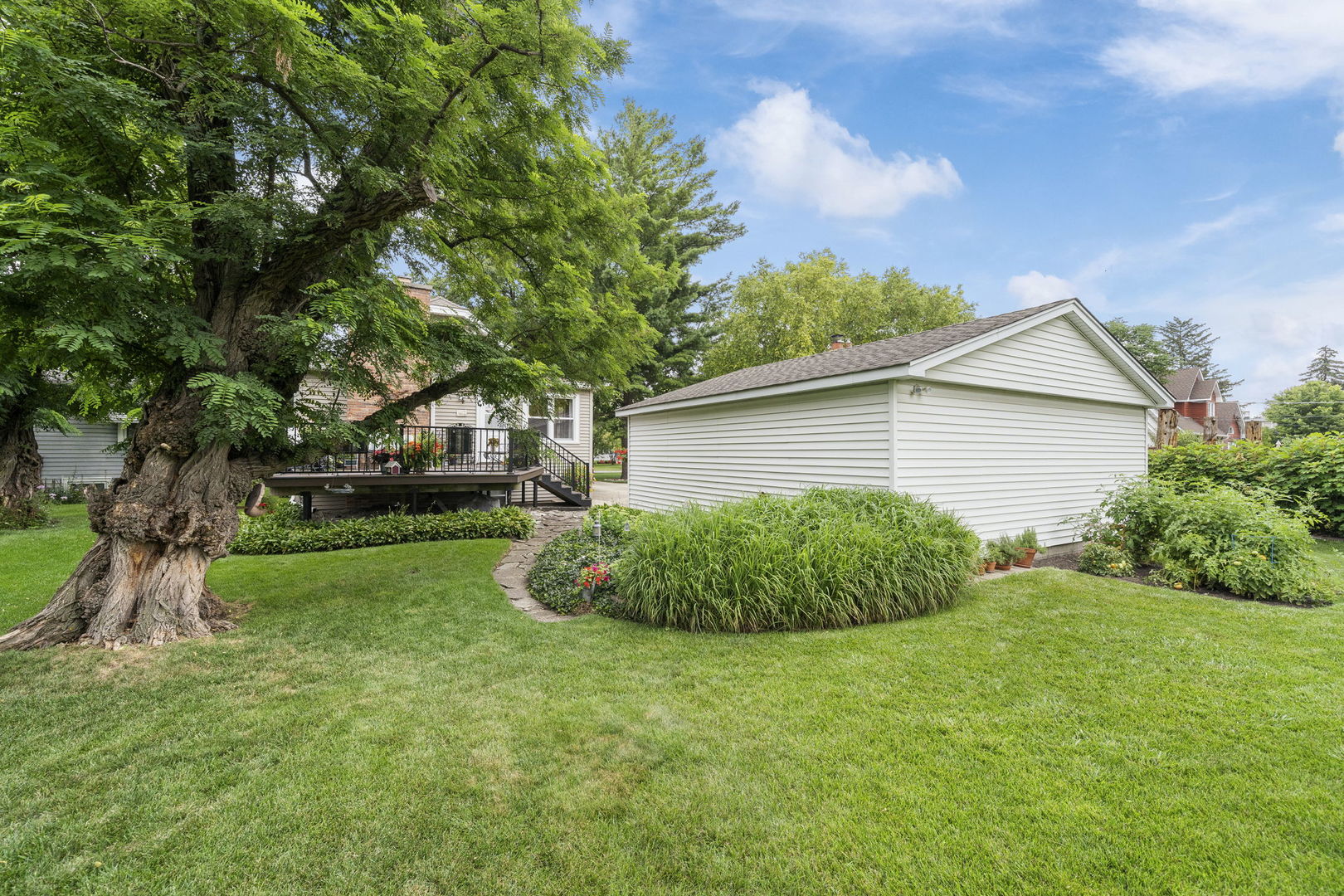 1313 Van Buren Avenue