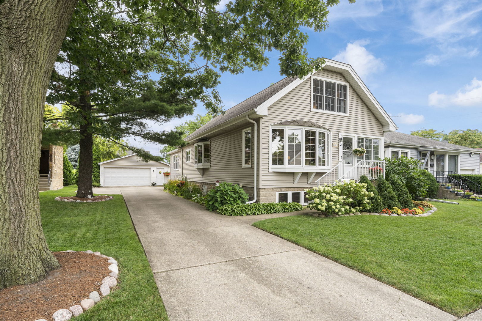 1313 Van Buren Avenue