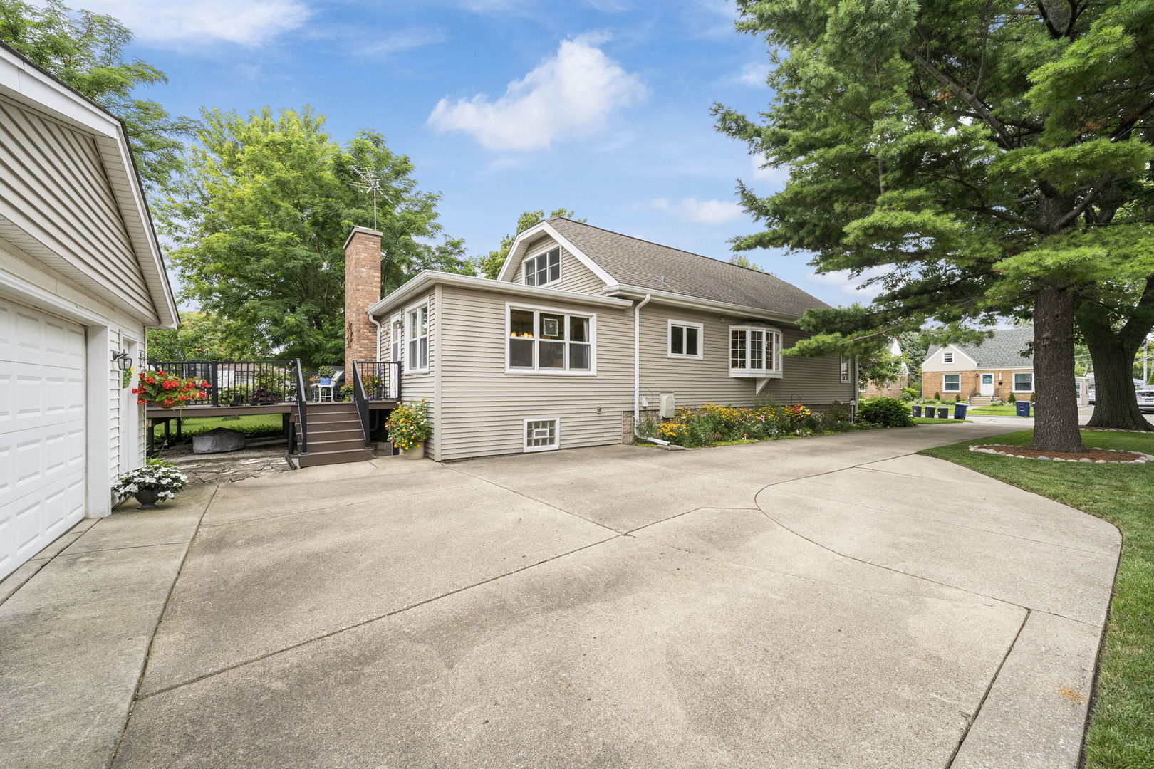 1313 Van Buren Avenue