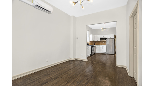 2634 W Cortez Street Unit: 2R