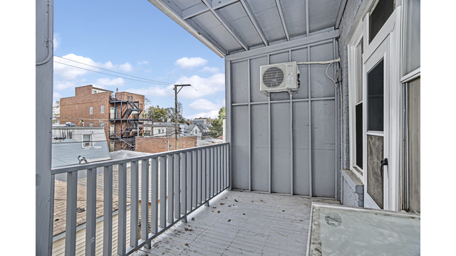 2634 W Cortez Street Unit: 2R