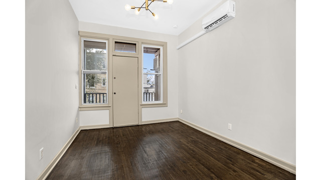 2634 W Cortez Street Unit: 2R