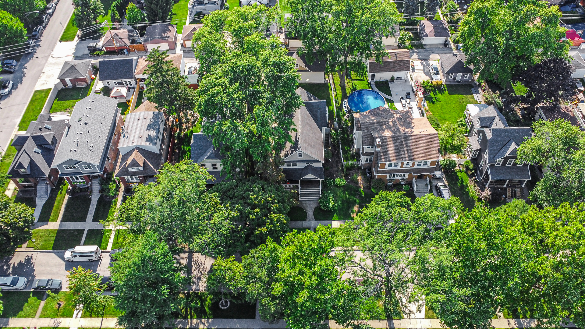 6818 N Oleander Avenue