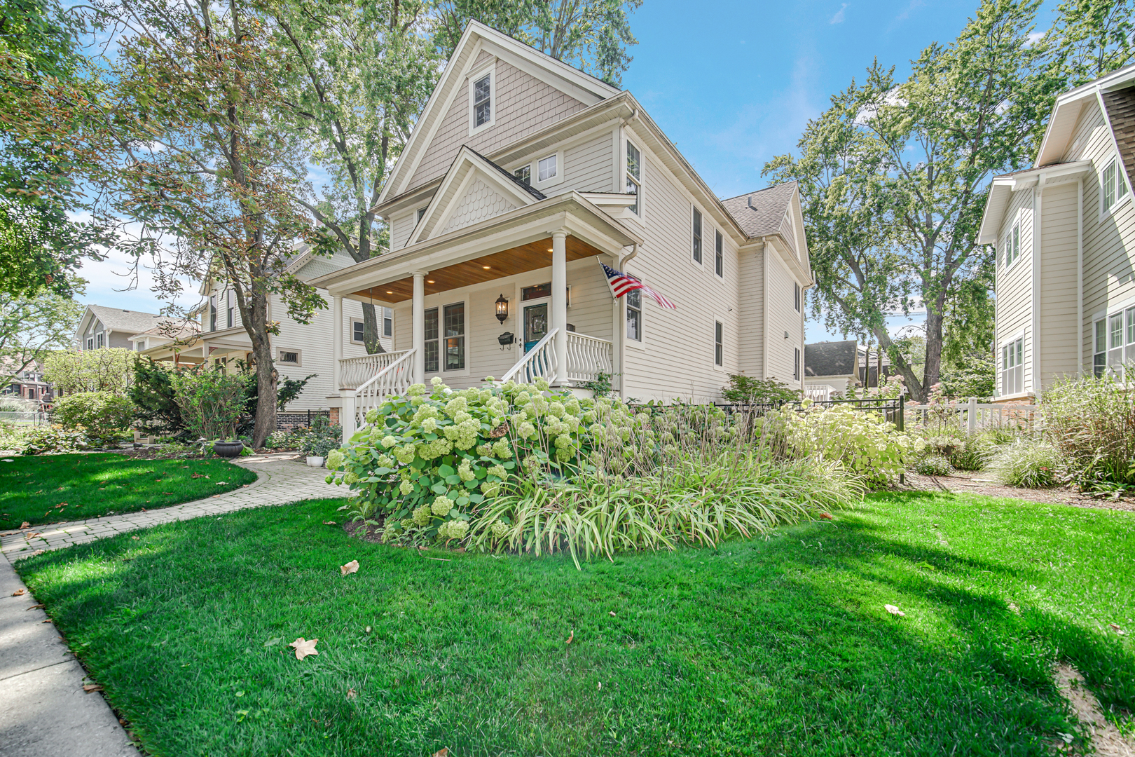 6818 N Oleander Avenue