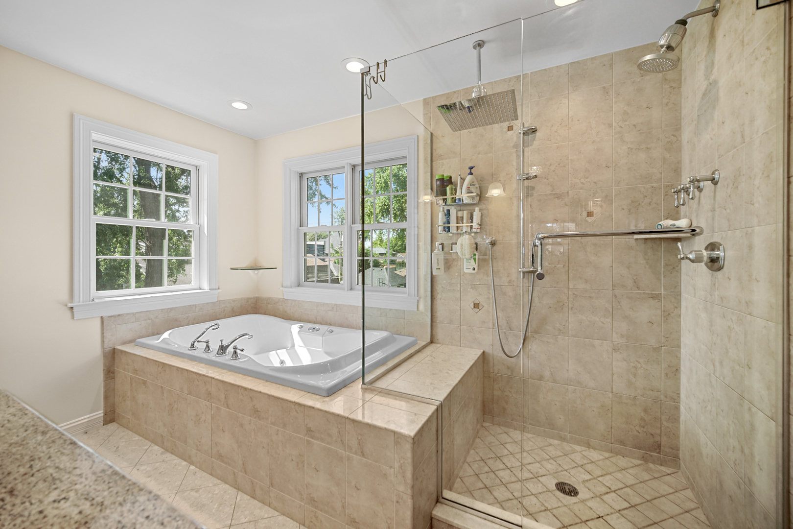 6818 N Oleander Avenue